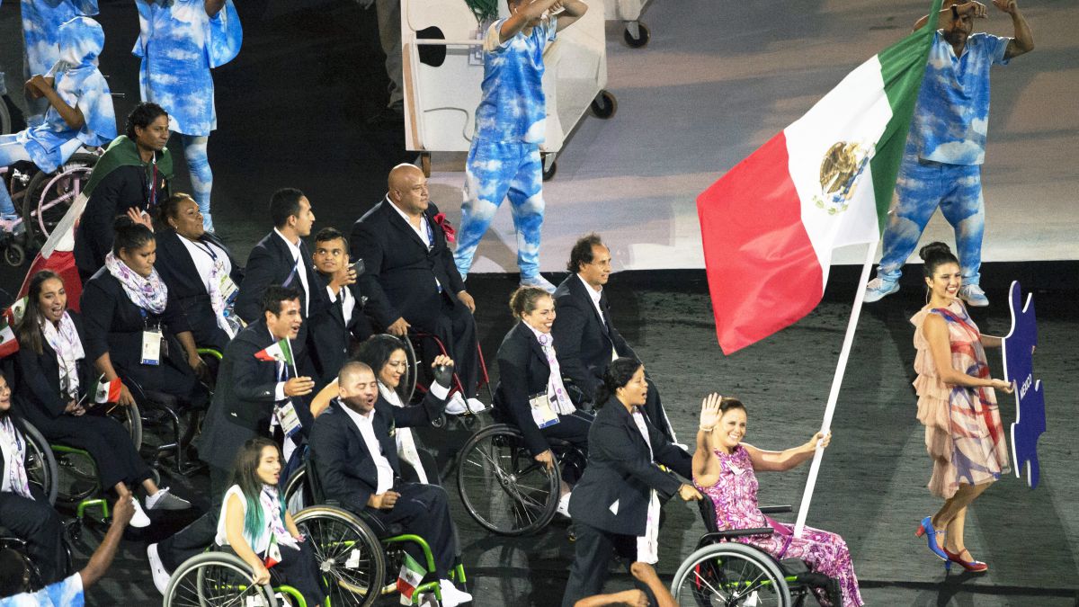 How many medals does Mexico have in the Paralympic Games medal table?